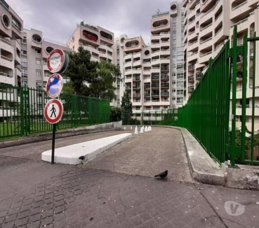 Parkings - Garages Paris Paris 19ème ardt - 75019 - Photos Vivastreet Place de parking sécurisée - Paris 19ème
