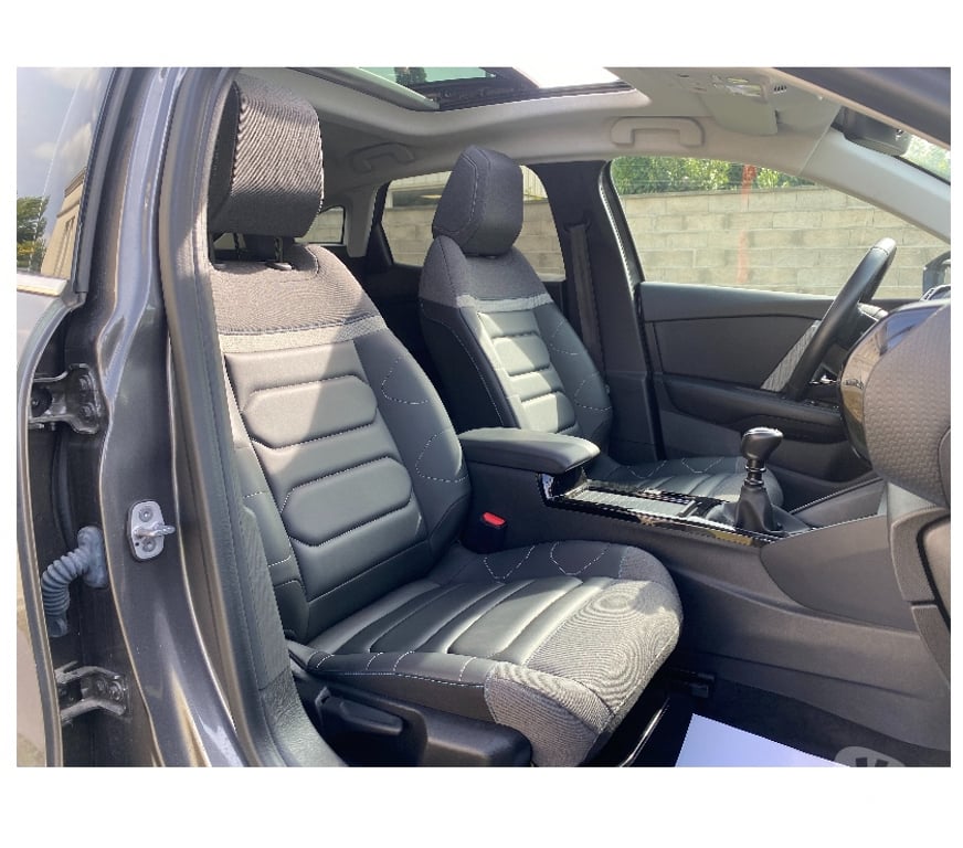 Voiture d'occasion Oise Nogent sur Oise - 60180 - Photos Vivastreet CITROEN C4 SHINE PACK 130CH ESSENCE AN 10 2022 23120km