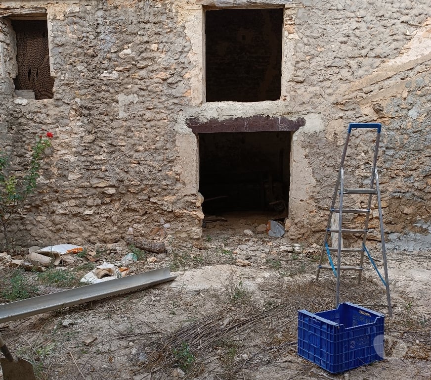 Vente Terres Agricoles Espagne - Photos Vivastreet Maison à réformer au milieu des champs irrigués et secs