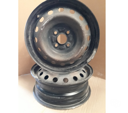 Pièces détachées auto Puyricard Bouches-du-Rhône - Photos Vivastreet 4 Jantes tôle, 15', 4 trous, alésage 55, entre axe 70mm