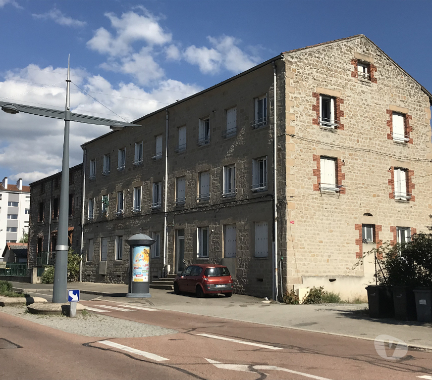 Location appartement Loire Le Chambon Feugerolles - 42500 - Photos Vivastreet DUPLEX T3 T4 CLIMATISE CALME AVEC PARKING disponible