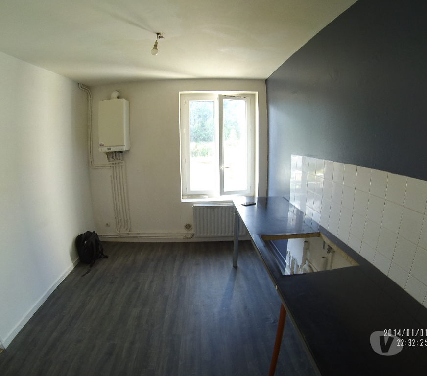 Location appartement Loire Le Chambon Feugerolles - 42500 - Photos Vivastreet DUPLEX T3 T4 CLIMATISE CALME AVEC PARKING disponible