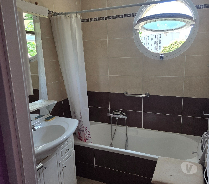 Appartements à vendre Var St Raphael - 83700 - Photos Vivastreet Vente appartement T3 St Raphaël