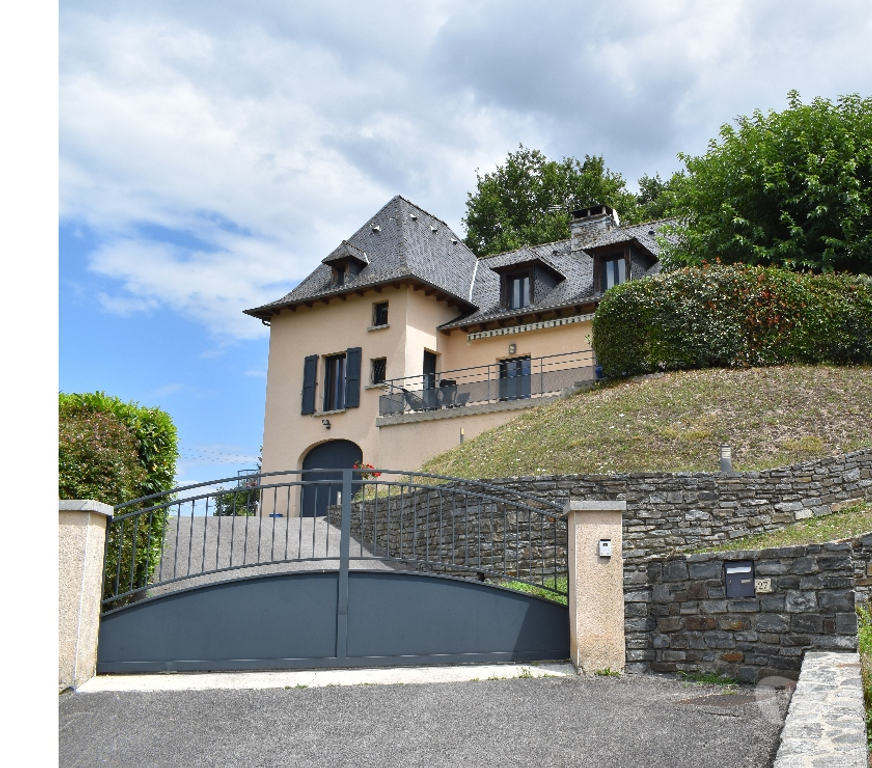 Vente Maison Aveyron Entraygues sur Truyere - 12140 - Photos Vivastreet 🏡 Grande maison familiale 288 m² avec terrain