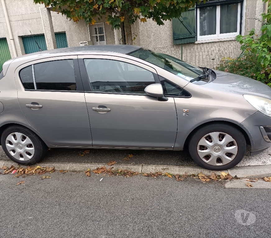 Autre Véhicules Occasion Seine-et-Marne Savigny le Temple - 77176 - Photos Vivastreet Vendre OPEL CORSA