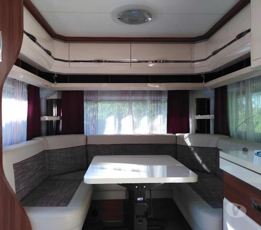 Caravane d'occasion Corrèze Meyssac - 19500 - Photos Vivastreet Vends caravane Hobby 495 Ufe Excellent 2019