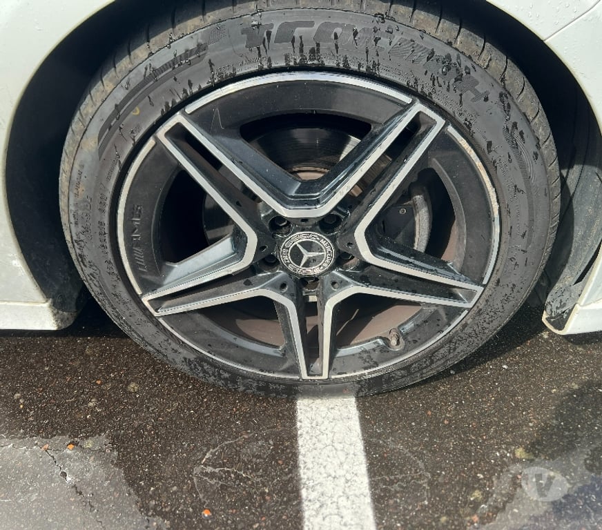 Voiture d'occasion Ille-et-Vilaine Rennes - Photos Vivastreet Mercedes Classe A 200 AMG Line 7G-DCT – Ess - 2019- T.O.