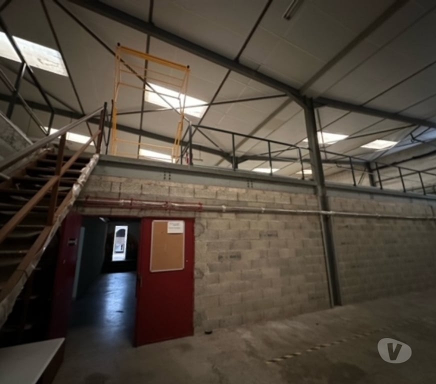 bureaux locaux Hérault Montferrier sur Lez - 34980 - Photos Vivastreet loue entrepot dans zone d activité