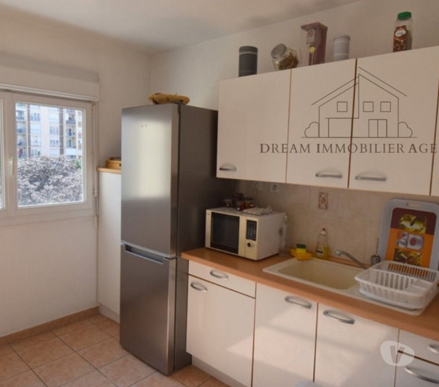 Appartements à vendre Rhône Vaulx en Velin - 69120 - Photos Vivastreet Appartement T2 bis de 50 m² Prix : 109 000 €
