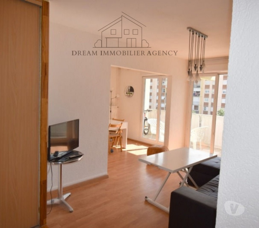 Appartements à vendre Rhône Vaulx en Velin - 69120 - Photos Vivastreet Appartement T2 bis de 50 m² Prix : 109 000 €