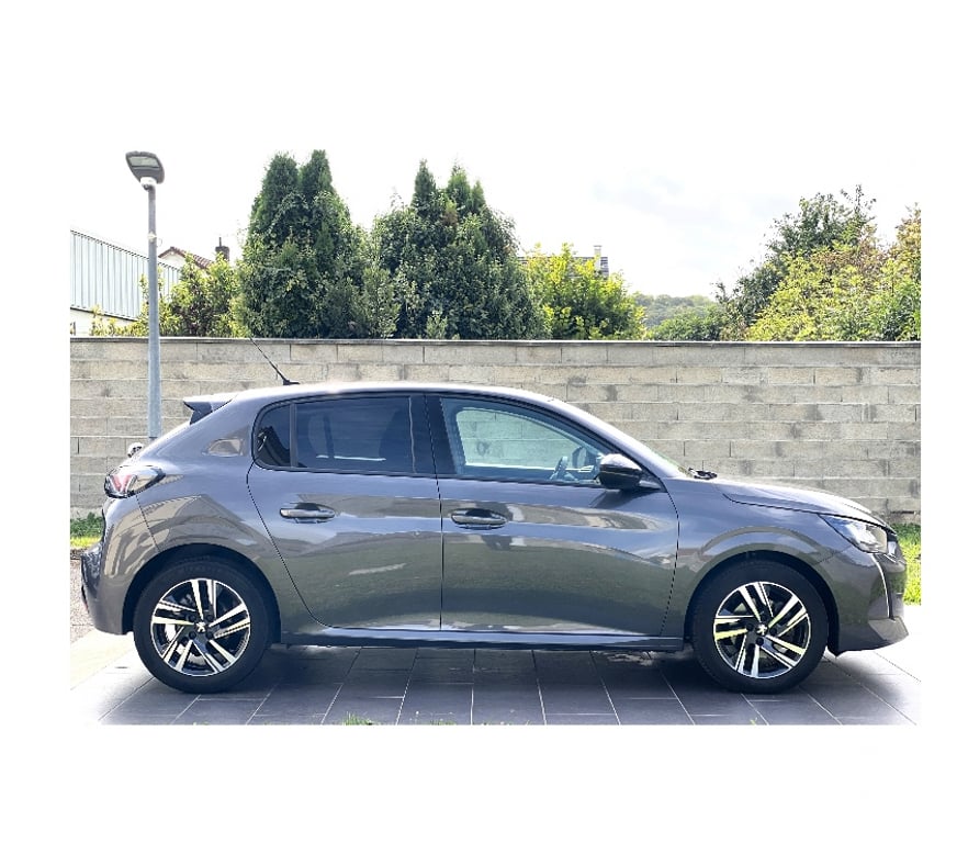 Voiture d'occasion Oise Nogent sur Oise - 60180 - Photos Vivastreet PEUGEOT 208 ALLURE 100 CH BVM6 AN 2023 15312 KM 10900E