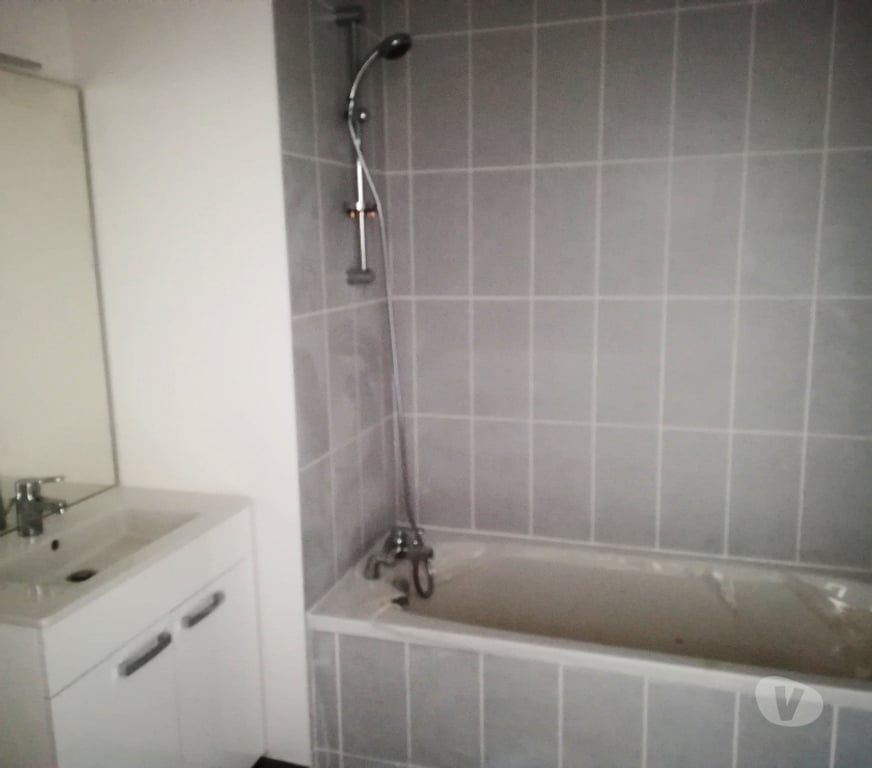 Location appartement Maine-et-Loire Angers - Photos Vivastreet A loué appt T3 de 2017, avec box, non meublé 960.00