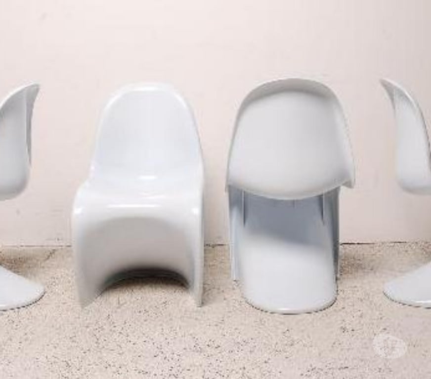 Ameublement & art de la table Ain Bellignat - 01100 - Photos Vivastreet Chaise design Panton chair brillante blanc noir ABS