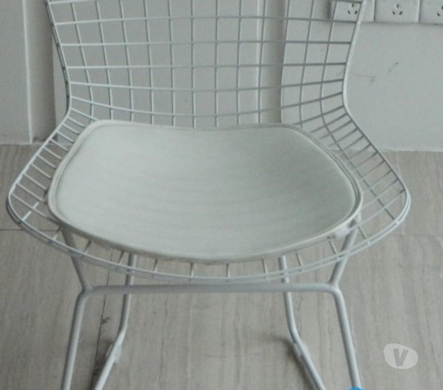 Ameublement & art de la table Ain Bellignat - 01100 - Photos Vivastreet wire chair all white coussin