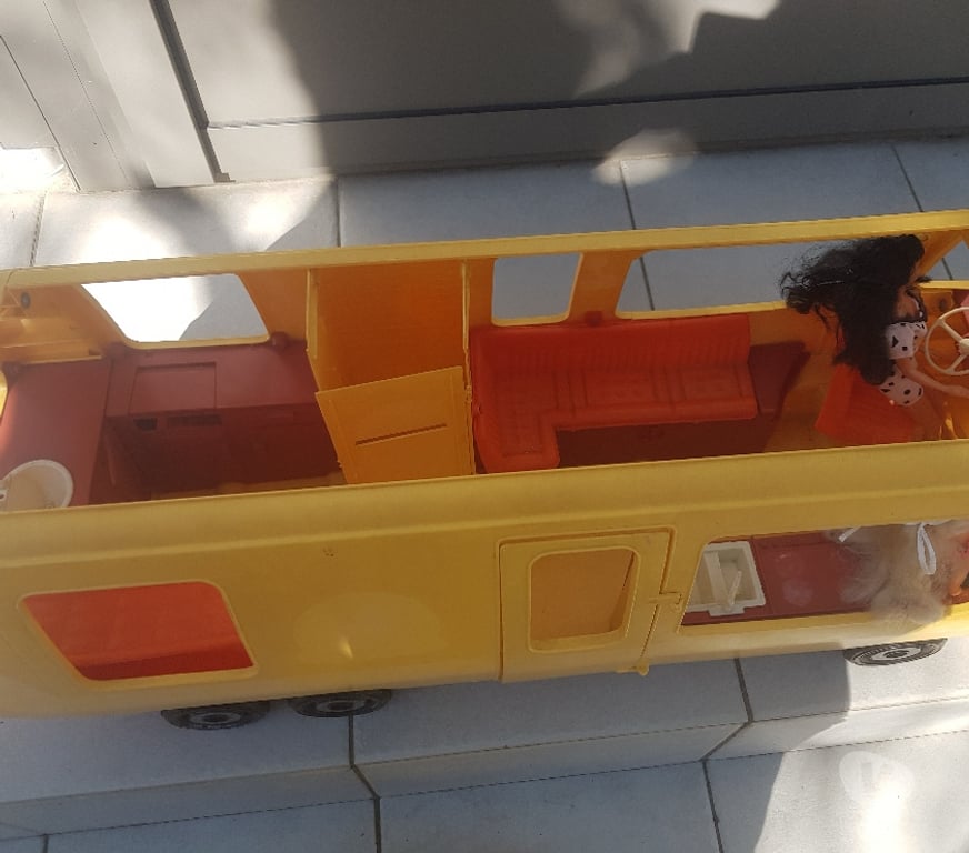 Jeux - Jouets Essonne Juvisy sur Orge - 91260 - Photos Vivastreet barbies ensemble camping car, voiture, vélo, meubles