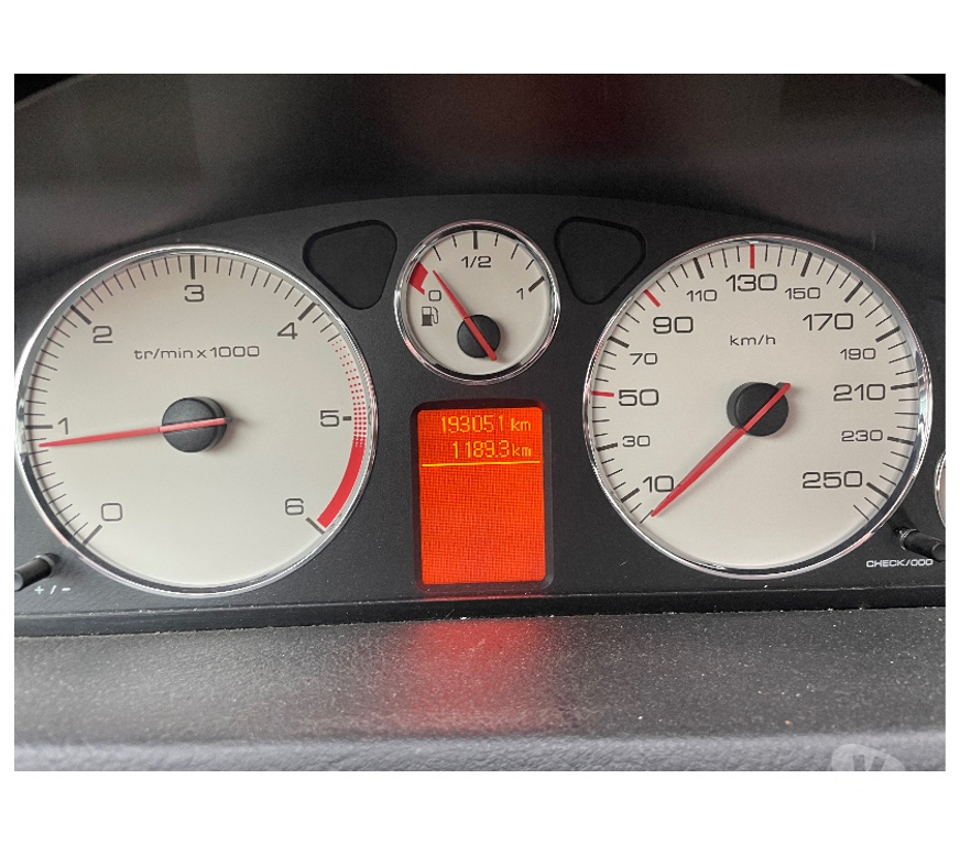 Voiture d'occasion Manche Blainville sur Mer - 50560 - Photos Vivastreet Peugeot 407 SW 2.0 HDI 136 ch