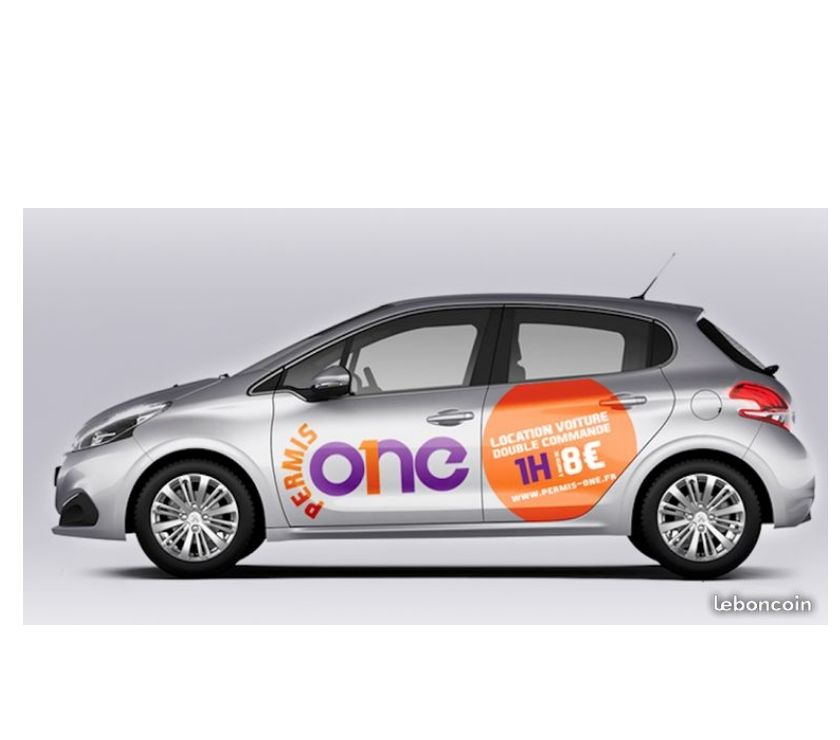 Photos Vivastreet Location voiture double commande pour EXAMEN VTC