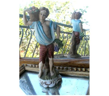 Décoration - art Montauban Tarn-et-Garonne - Photos Vivastreet STATUETTE, en biscuit, jeune homme au panier