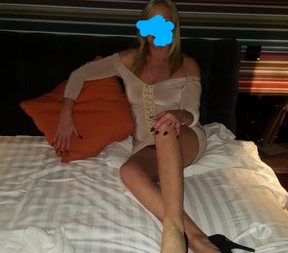 Escorts Bradmore Wolverhampton - Photos for *** Elegant Blonde MILF *** Wolverhampton WV1