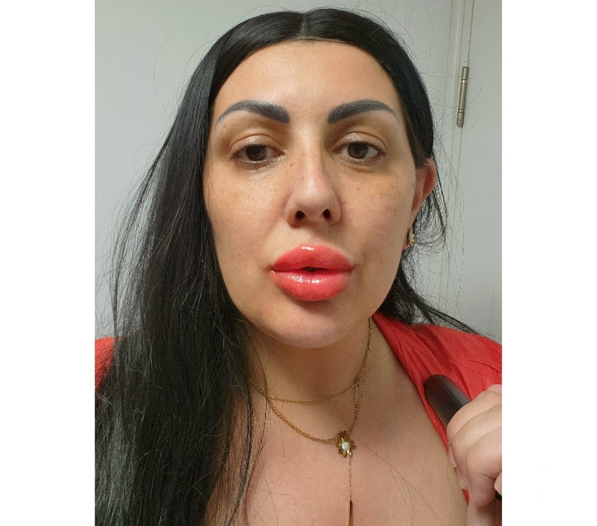 Adult Entertainment East London Spitalfields - East London - Photos for Experienced webcam performer available for video calls.