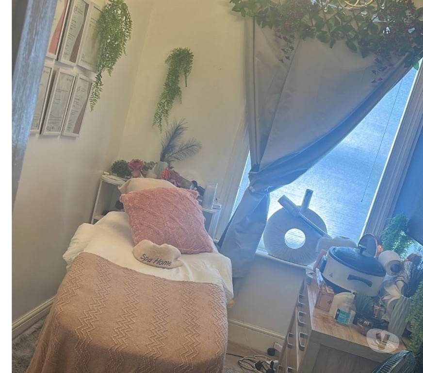 Escorts Lincolnshire South Kesteven - Photos for MASSEUSE & TANTRIC IN GRANTHAM TOWN!