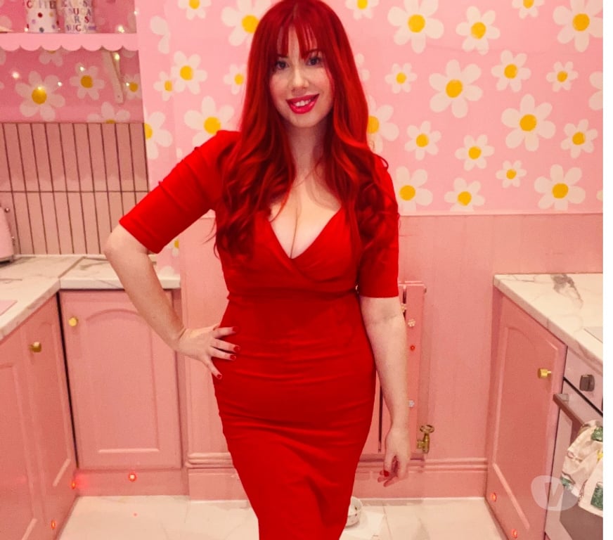 Adult Entertainment Greater Manchester Manchester - Photos for Do I have the best Curves on viva?