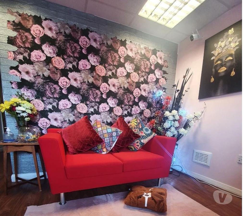 Greengates BD10 Escorts Leeds Thai Massage