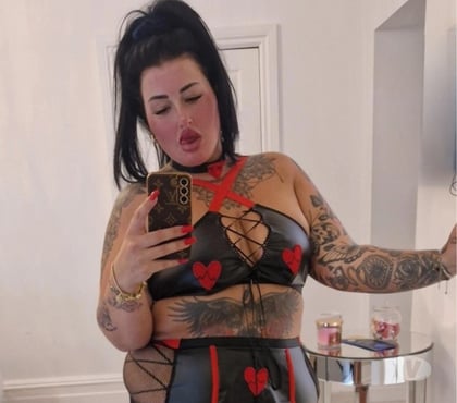  Escorts Leeds Leeds - Photos for CURVY, KINKY YORKSHIRE GIRL