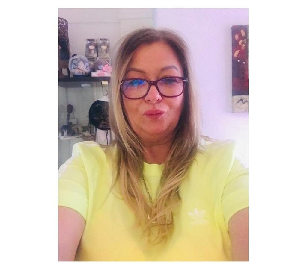 Blackstaff Stop BT13 Escorts Monic masseur BT13