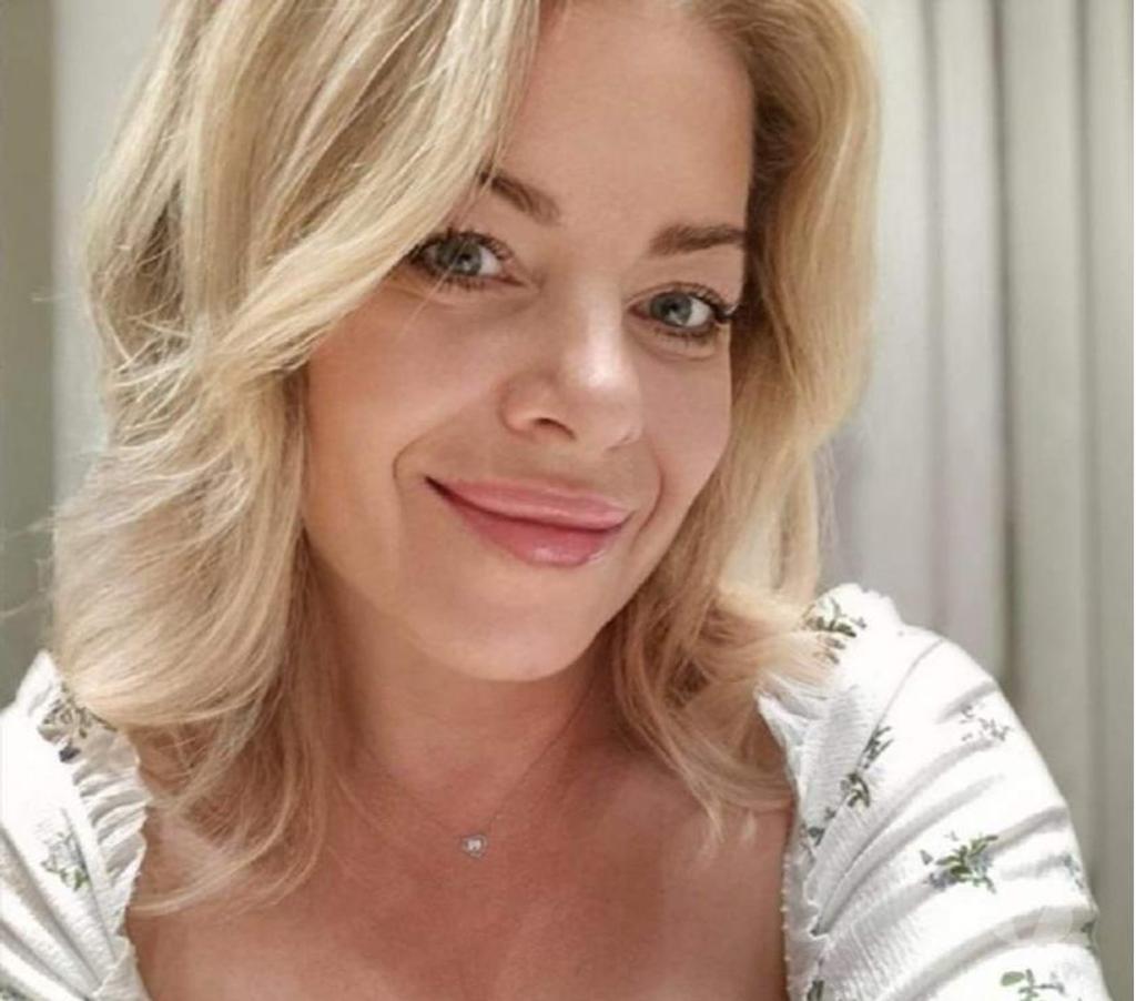 Massager therapist Leytonstone E11 massage 322118882