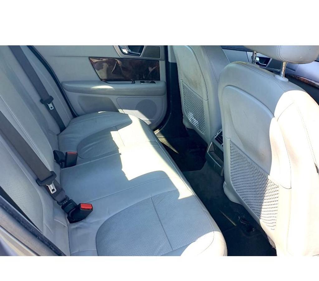 Jaguar XF Premium Luxury 5 door 2.7 V6 Diesel Danehill RH17 322572052 Jaguar XF Premium Luxury 5 door 2.7 V6 Diesel Danehill RH17 322572052