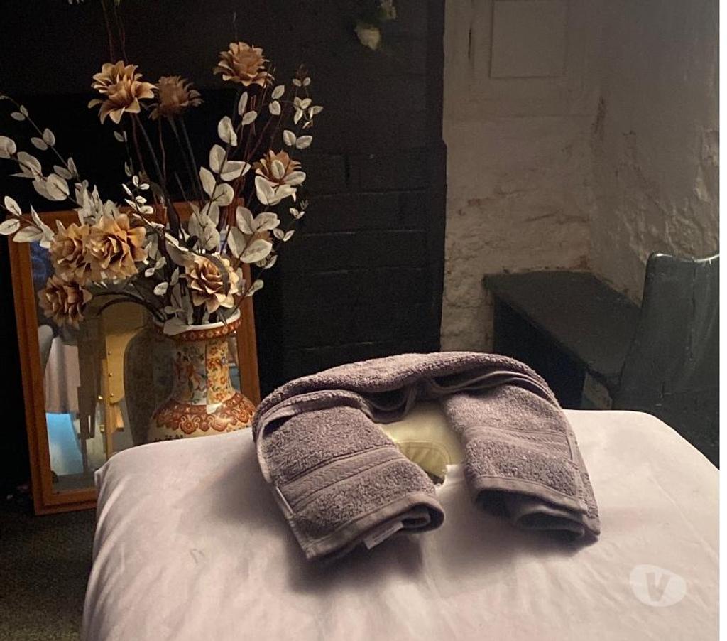 LOUISA FEMALE THERAPIST Spon End CV1 massage