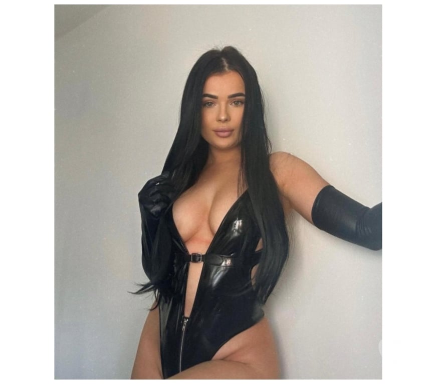 Escorts East London Bow - East London - Photos for I am Gina a independent escort whit big ass and tits.