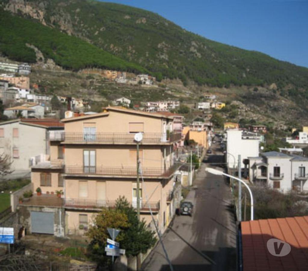 Building on three levels in via Mons. Virgilio 324556230