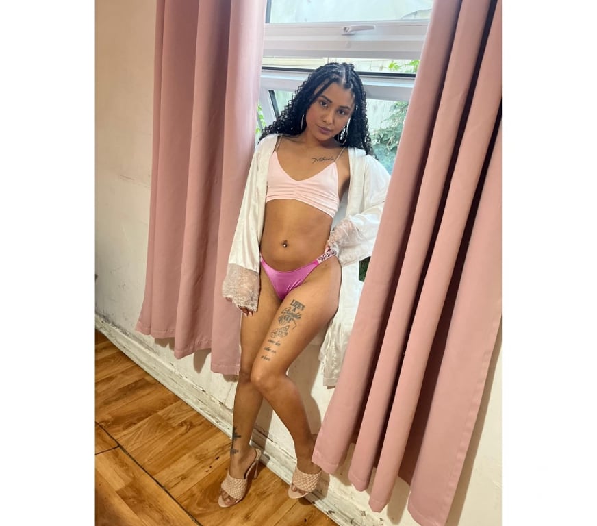 Escorts East London East Ham - East London - Photos for SAIMA 🖤💙💜ALL SERVICES ❤️ Confirm tattoo