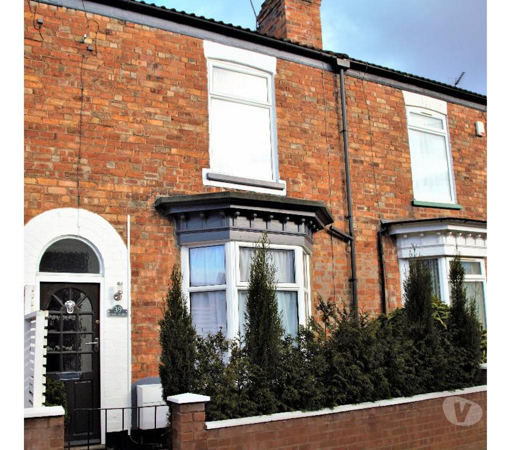 3Bed Freehold House with Garden for Sale in Gainsborough DN