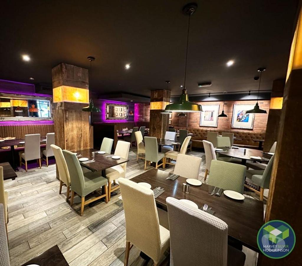 RESTAURANT TODMORDEN REF V9813 Todmorden OL14 324753069