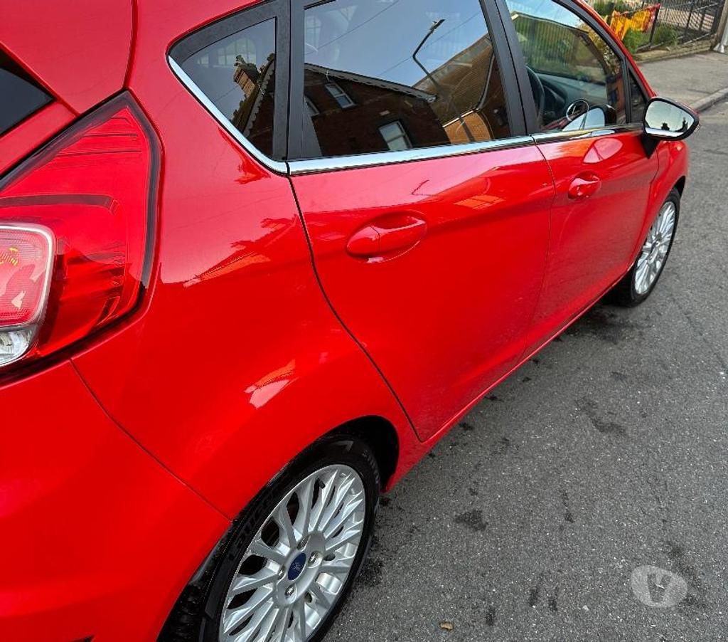 Imaculate Ford Fiesta Tunbridge Wells TN1 325879181