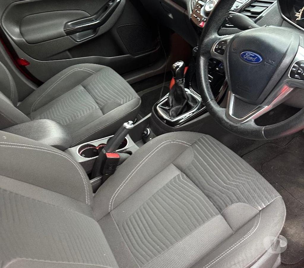 Imaculate Ford Fiesta Tunbridge Wells TN1 325879181