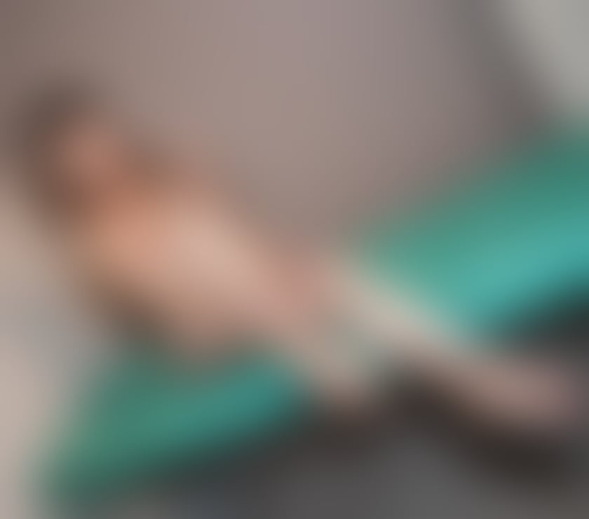 Escorts Hertfordshire Dacorum - Photos for Relaxing and Revitalising Massage By English Sadie!