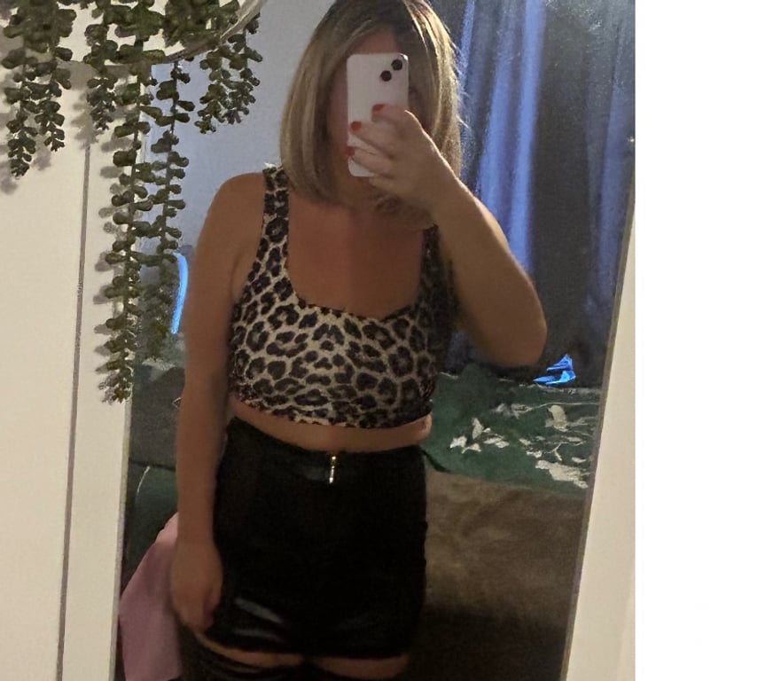 Adult Entertainment Greater Manchester Tameside - Photos for Hairy amateur ENGLISH blonde milf £10 late 30's