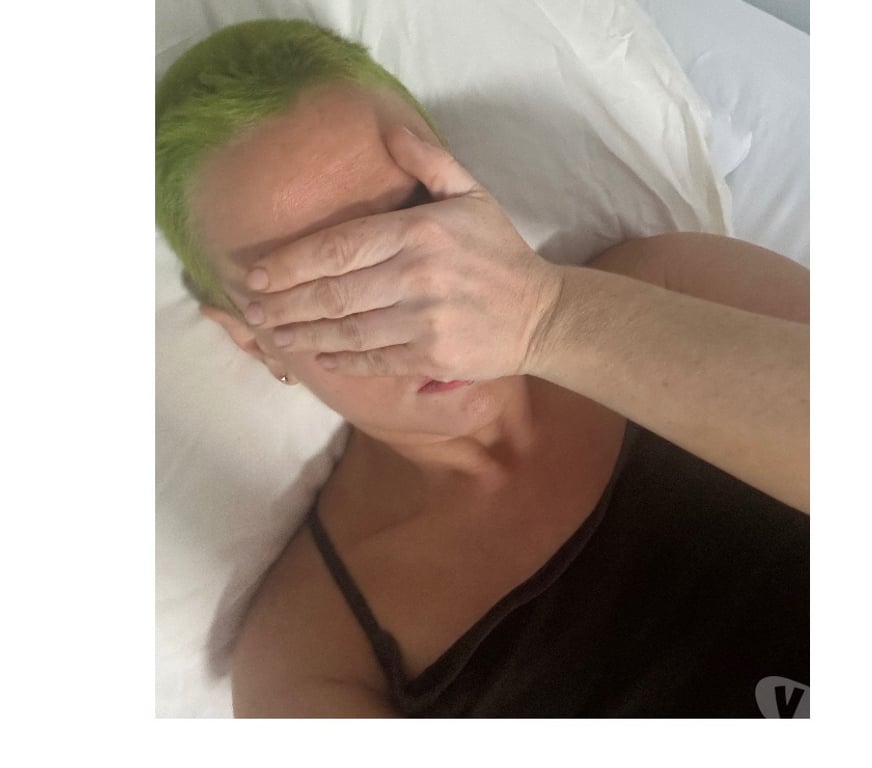 Adult Entertainment Glasgow Glasgow City Centre - Glasgow - Photos for Hairy amateur ENGLISH short hair alt, green hair £10