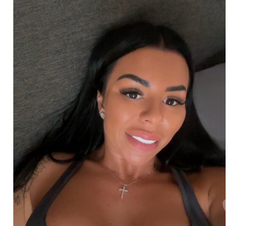 Adult Entertainment Merseyside Liverpool - Photos for Hot Video Calls WhatsApp 07749 164109