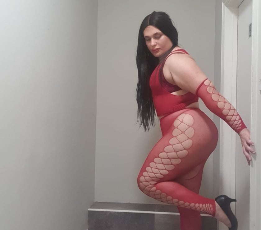 Trans Escorts Finsbury Park North London - Photos for Transgender Laura BIG NATURAL BUBBLE BUTT SEXY CURVES
