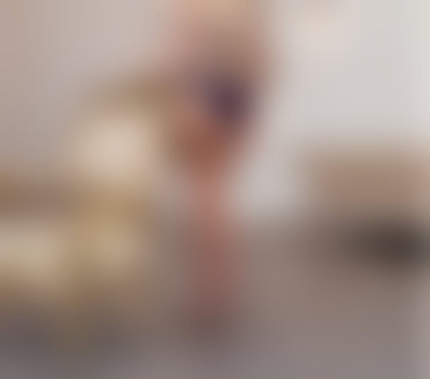 Escorts West Yorkshire Leeds - Photos for British Independent Blonde Escort Cora