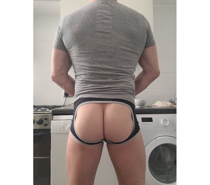 Gay Escorts Earls Court South West London - Photos for xxl hung top vers man