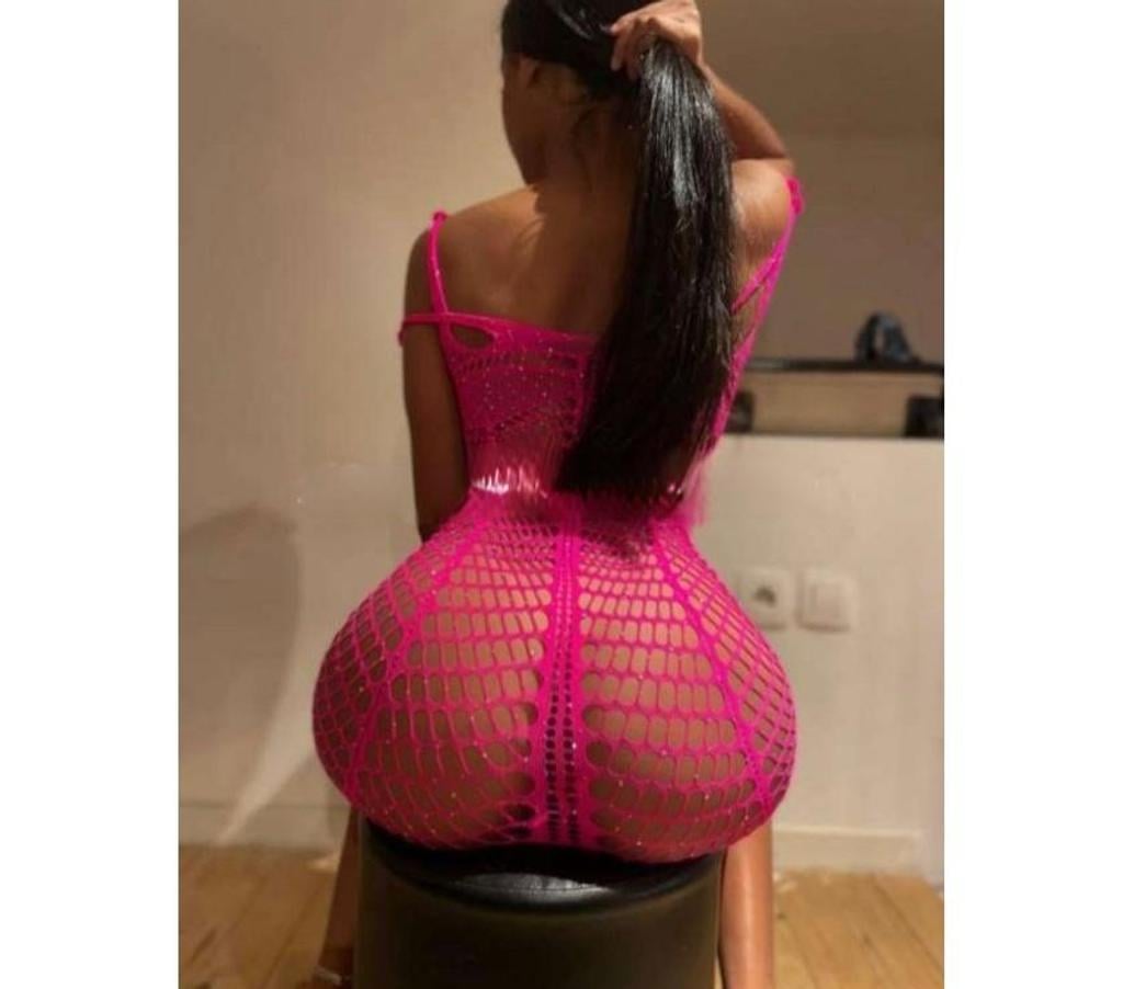 Escorts Greater Manchester Bolton - Photos for full latin bombshell