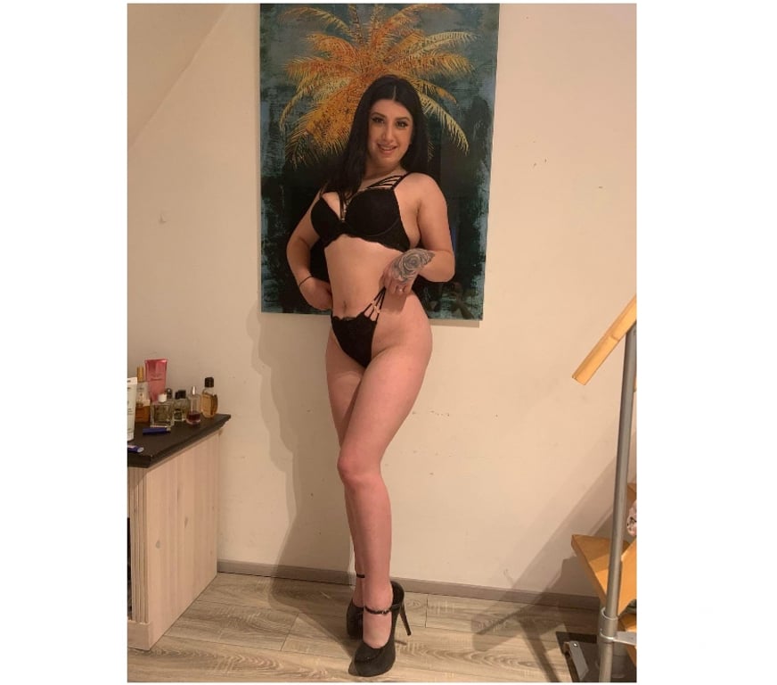 Escorts West Midlands Birmingham - Photos for Hot girl best service Lara