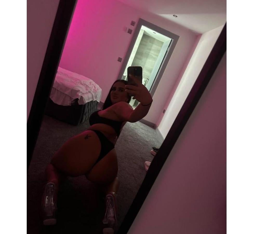 Escorts West Yorkshire Kirklees - Photos for Diana new here PARTY GIRL