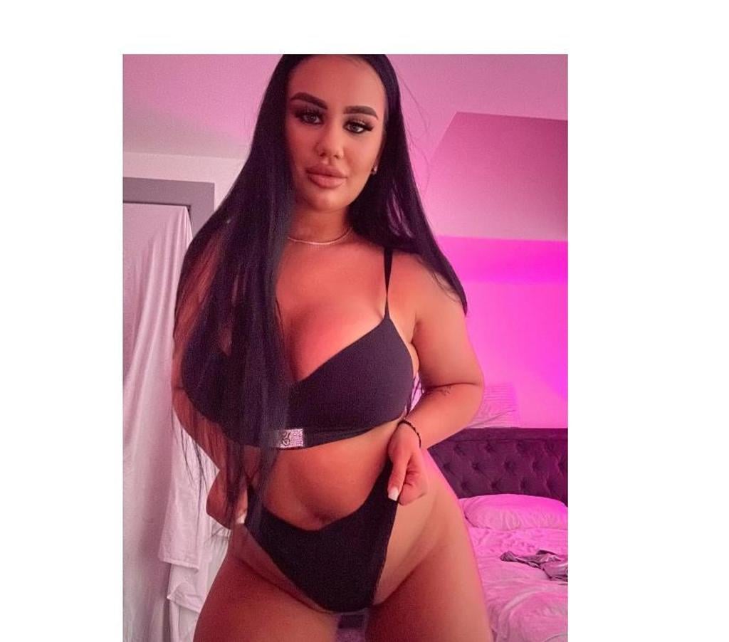 Escorts West Yorkshire Kirklees - Photos for Diana new here PARTY GIRL